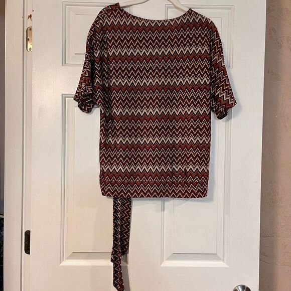 Worthington Petite Medium Chevron Tie Bottom Blouse - Picture 4 of 12